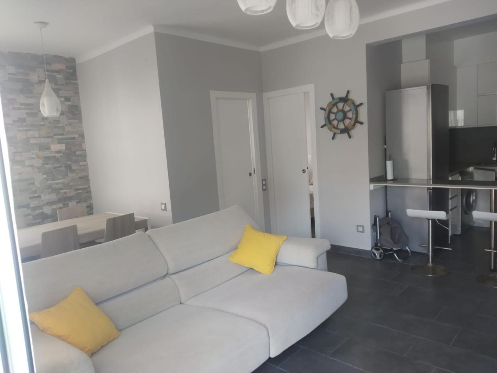 Baix A Mar Apartment Torredembarra Bagian luar foto