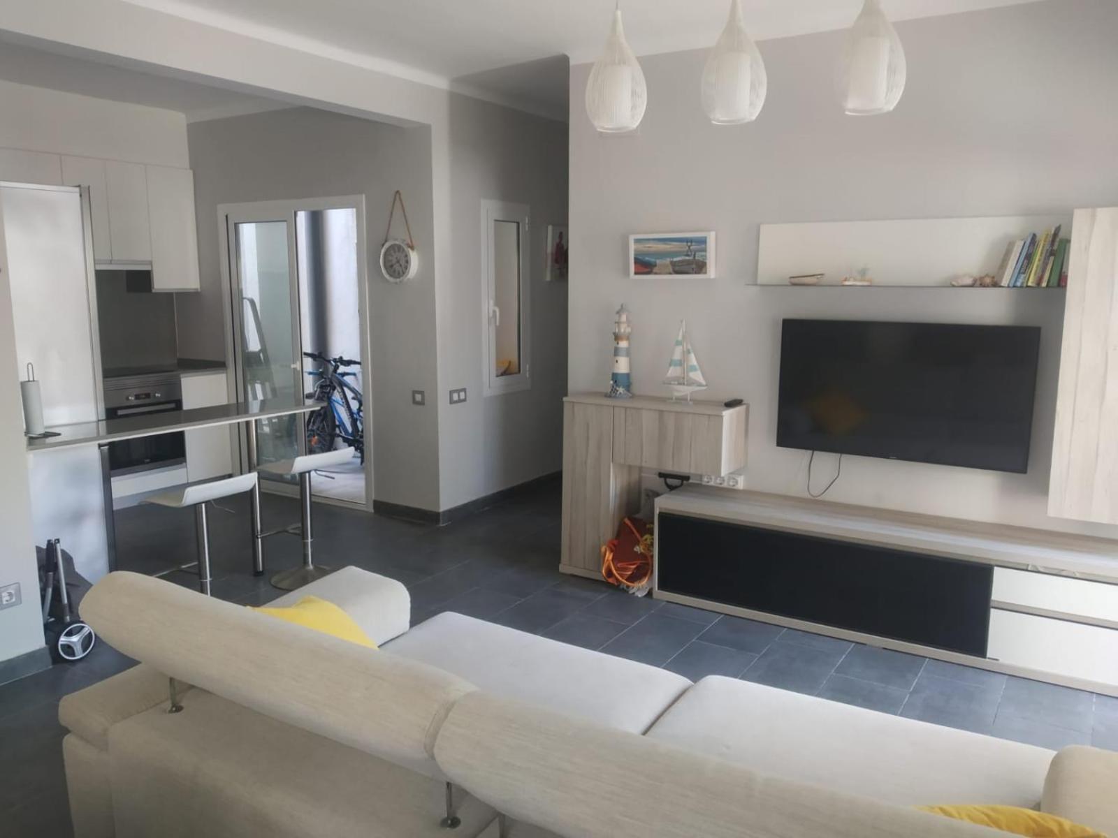 Baix A Mar Apartment Torredembarra Bagian luar foto